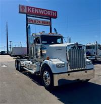 2025 Kenworth W900L