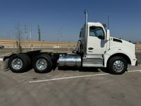 2024 Kenworth T880