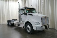 2027 Kenworth T880