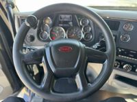 2022 Peterbilt 579