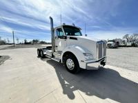 2025 Kenworth T880