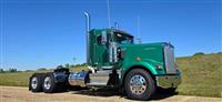 2025 Kenworth W900L