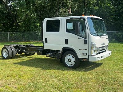 2027 Isuzu NPR-HD