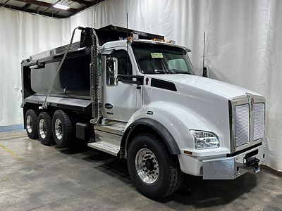 2027 Kenworth T880