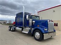 2025 Kenworth W900L