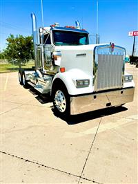 2025 Kenworth W900L