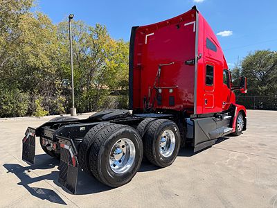 2023 Kenworth T680
