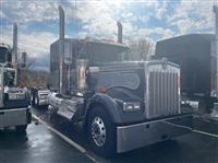 2025 Kenworth W900L