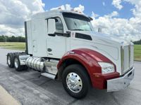 2025 Kenworth T880