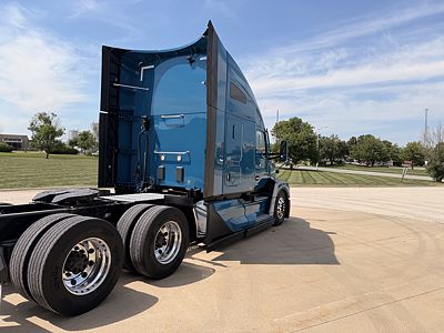 2024 Kenworth T680