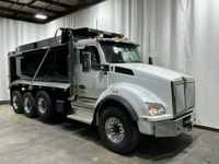 2027 Kenworth T880