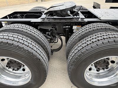2023 Peterbilt 579