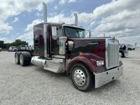 2025 Kenworth W900L
