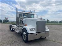 2025 Kenworth W900L