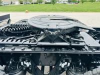 2027 Kenworth T880