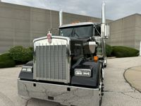 2027 Kenworth W900L