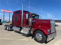 2025 Kenworth W900L