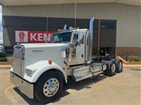 2025 Kenworth W900L