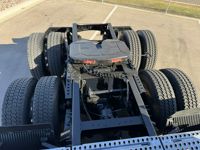 2021 Volvo VNL64T760