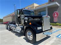 2025 Kenworth W900L