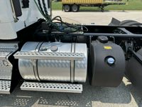 2024 Kenworth T880