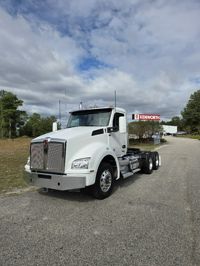 2024 Kenworth T880