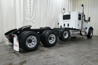 2027 Kenworth T880