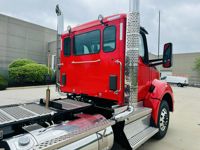 2027 Kenworth T880