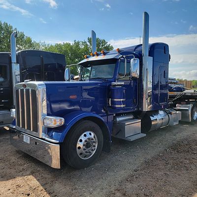 2023 Peterbilt 389