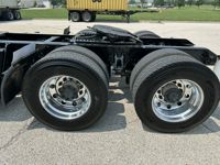 2024 Kenworth T880