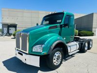2023 Kenworth T880