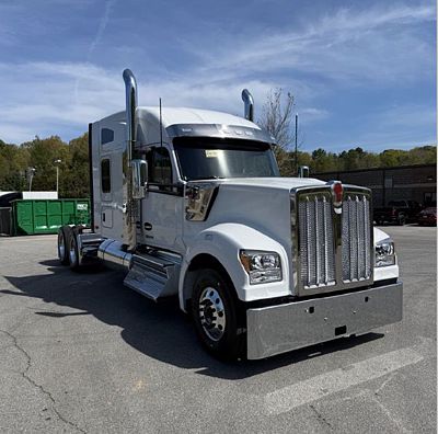 2027 Kenworth W990