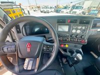 2026 Kenworth W990
