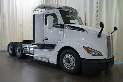 2027 Kenworth T680