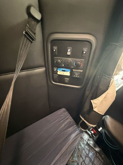 2023 Kenworth T680