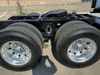 2024 Kenworth T680