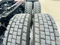 2027 Kenworth T880