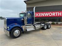 2025 Kenworth W900L