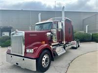 2025 Kenworth W900L