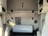 2021 Volvo VNL64T760