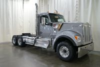2026 Kenworth W990