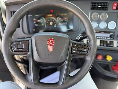 2022 Kenworth T880