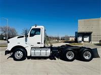 2022 Kenworth T880