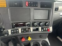 2024 Kenworth T880