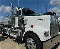 2025 Kenworth W900L