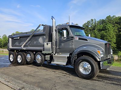 2027 Kenworth T880