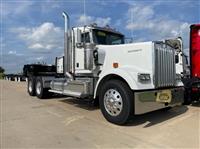 2025 Kenworth W900L