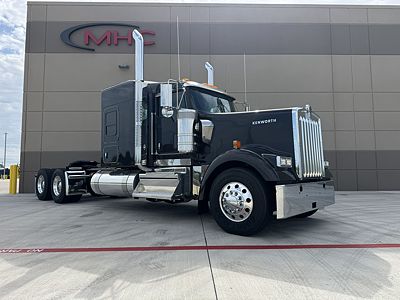 2027 Kenworth W900L