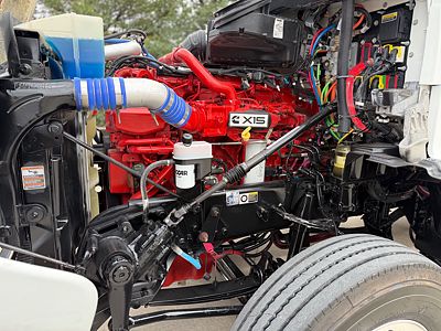 2024 Kenworth T880