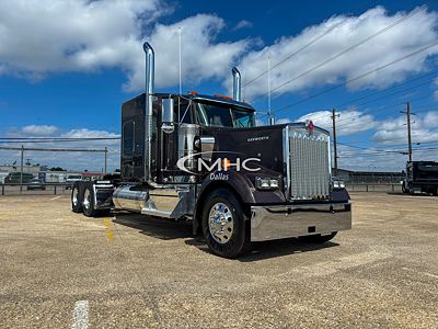 2027 Kenworth W900L